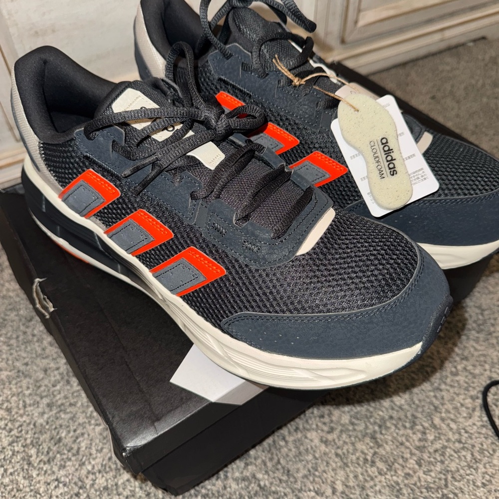 Adidas Mens 11.5 Astrastar cloudfoam